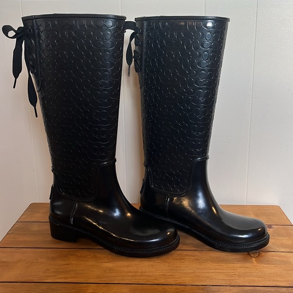 Coach Jacquard C Laced Up Back Bow Heeled Black Tall Rainboots Women's Size 6 - Picture 3 of 11